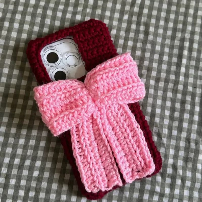 Handmade Crochet Mobile Cover – Custom Color & Phone Model