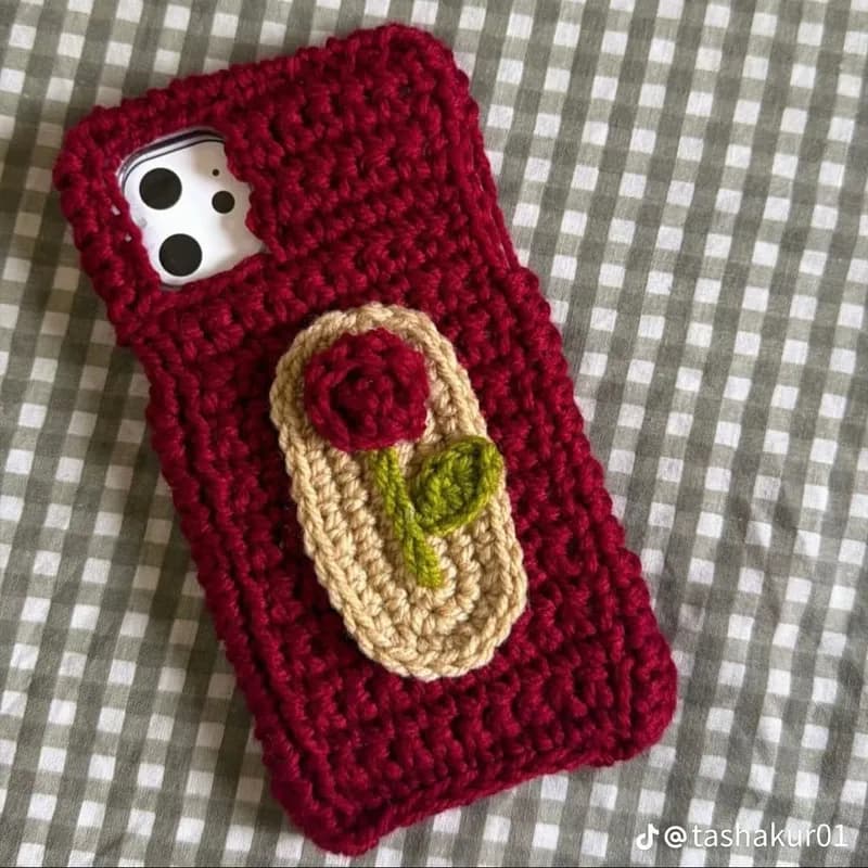 Handmade Crochet Mobile Cover – Custom Color & Phone Model
