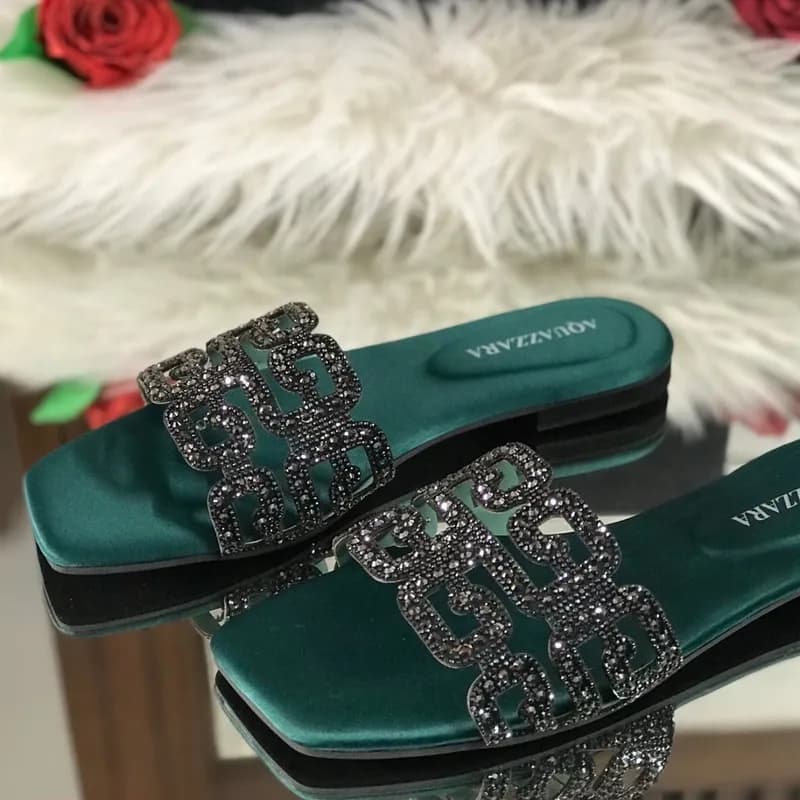 Gucci Slippers – Dupe Version