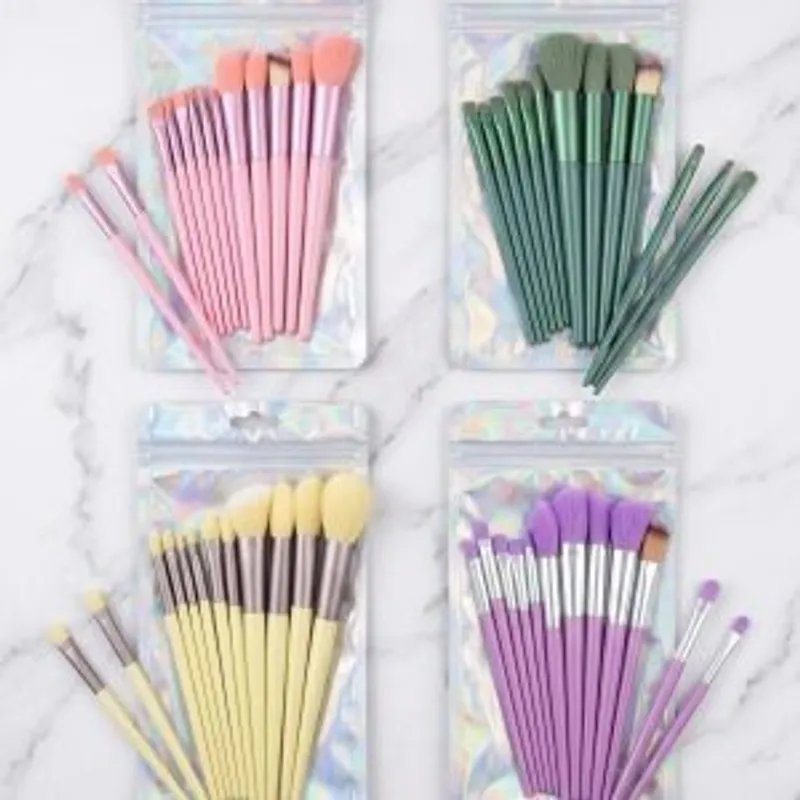 POUCH Makeup Brush Set – 13 Pieces